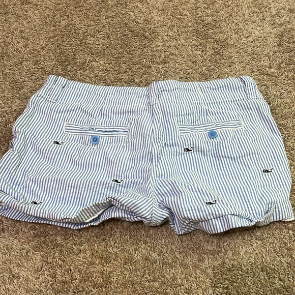 vineyard vines never worn shorts - Picture 2 of 3